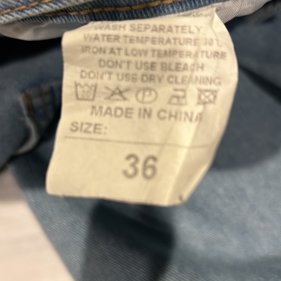 Embroidered jeans - Picture 3 of 3